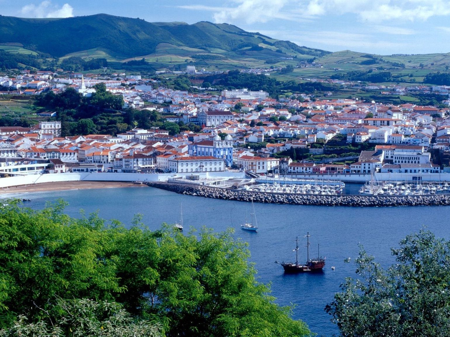 Baai van Angra do Heroismo, Terceira - Fly drive vakantie Azoren